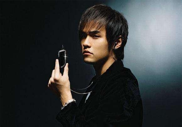 盘点华语乐坛的人气男歌手，周杰伦不算第一，有你喜欢的歌手吗？