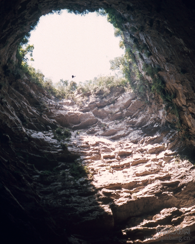 探索世界九大令人称奇的洞穴(2)