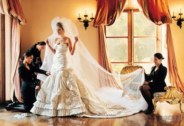 世界名流最贵婚纱排行榜