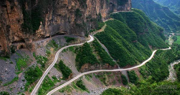 中国风景最美的十大公路_中国适合自驾游的国道(3)