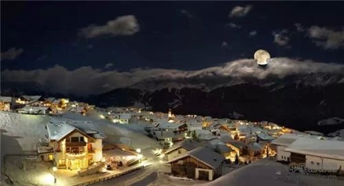 全球二十个最美冬季小镇 感受童话般冰雪世界