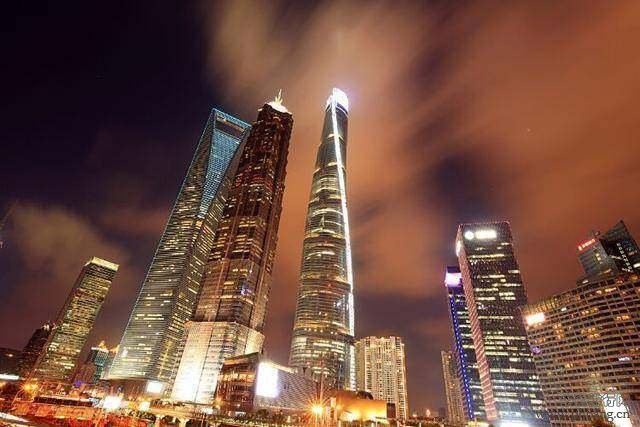 中国唯一最发达的城市, 在世界城市排名中仅列第二梯队!