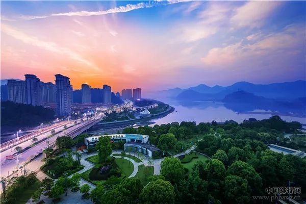厉害了！中国百强城市排行榜发布 台州跻身前五十！