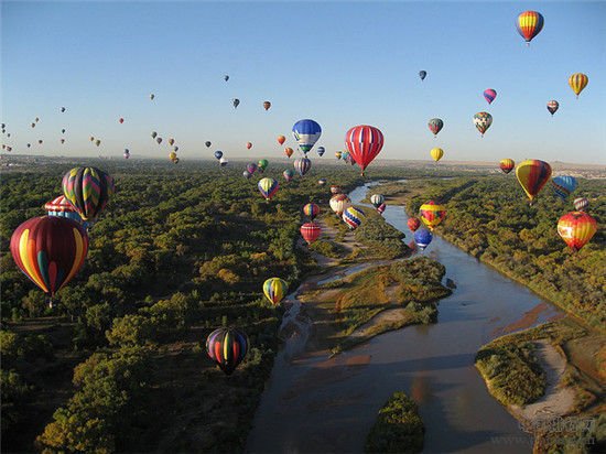 全球十大最受欢迎的热气球旅行地